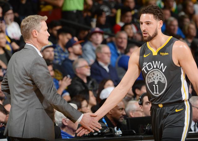 人群中爆发 人群中爆发