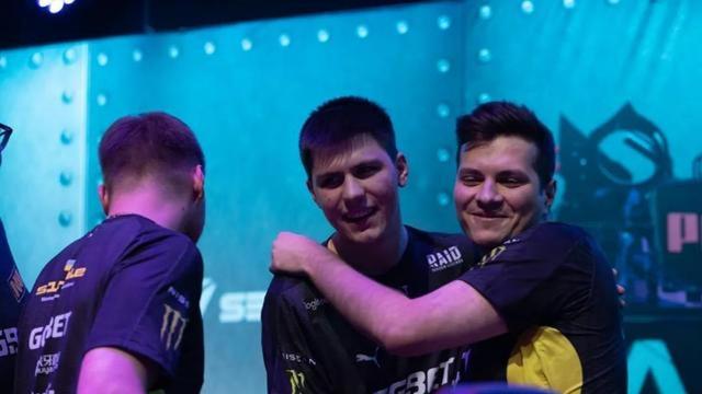 山队的防守 山队的防守