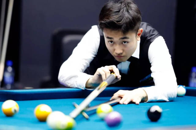 雄鹿整体进 雄鹿整体进